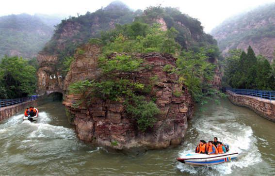 紅旗渠青年洞黨員教育示范基地